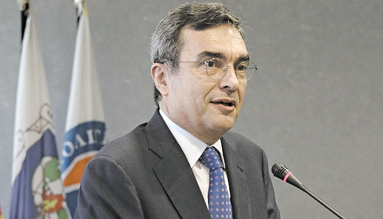 Ο Λευτέρης Οικονόμου