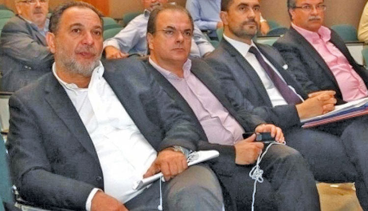 Με τον υπουργό Εσωτερικών Μάκη Βορίδη θα έχουν συνάντηση σήμερα το μεσημέρι ο πρόεδρος της ΠΕΔ Κρήτης Γιάννης Κουράκης και ο πρόεδρος των ΔΕΥΑ της χώρας Γιάννης Μαρινάκης.