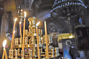 Στις εκκλησίες η εγκύκλιος για τα εμβόλια