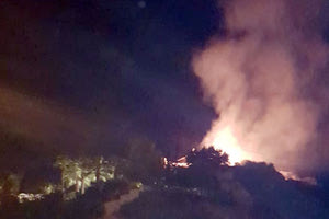 Από βεγγαλικά ξεκίνησε η φωτιά