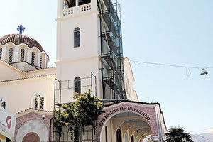 Από ύψος πέντε μέτρων έπεσε ο άτυχος εργάτης