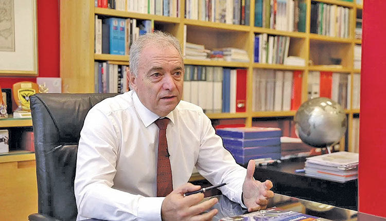 Στην Κρήτη το Σάββατο ο Ευθύμης Λέκκας.