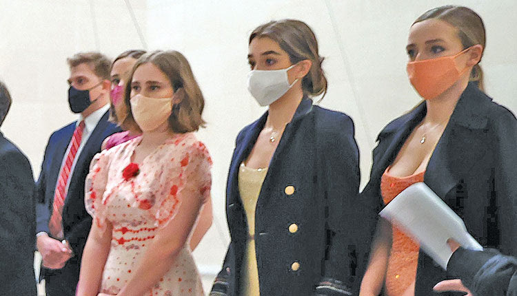 η 20χρονη εγγονή του προέδρου των Ηνωμένων Πολιτειών Αμερικής Τζ.  Μπάιντεν, Μέιζι Μπάινεν.