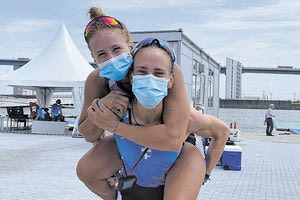 Πανηγυρίζουν οι Μπούρμπου και η Κυρίδου