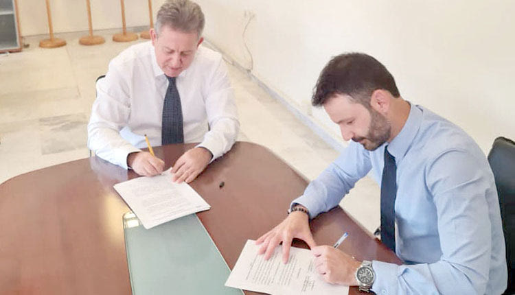 πέγραψαν μνημόνιο συνεργασίας με όλες τις δομές του ολυμπιακού κέντρου. Σίγουρα το ΕΑΚΗ θα ωφεληθεί από αυτή τη συνεργασία από πολλές πλευρές.