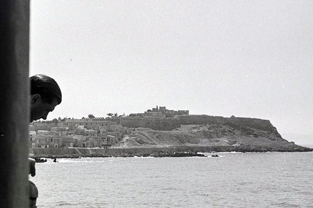 ΦΩΤΟΗΜΕΡΑΣ: Το Ρέθυμνο φωτογραφισμένο το 1950 από το καράβι που έφευγε από το λιμάνι (φωτογραφία Chirardelli - Schelhass family Swiss).