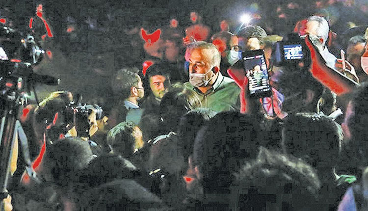 Τούρκοι πολίτες επιτέθηκαν στον Μ. Τσαβούσογλου 