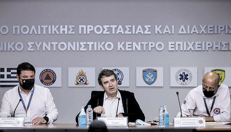 Έκτακτα μέτρα λόγω καύσωνα ανακοινώθηκαν από τον Μ. Χρυσοχοΐδη και Ν. Χαρδαλιά
