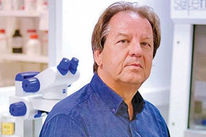 Ο καθηγητής Αχιλλέας Γραβάνης