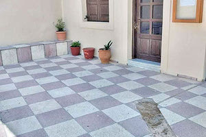 Τα τάματα πήραν άγνωστοι δράστες (φωτο από τα νέα της “Πάνως Ρίζας”)