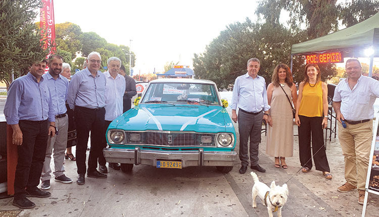 Συνεχίζεται στην πλατεία Ελευθερίας η 20ή έκθεση του Αναπτυξιακού Συλλόγου Γυναικών Επιχειρηματιών Κρήτης. 