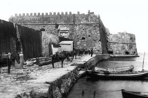 ΦΩΤΟΗΜΕΡΑΣ:Ο Κούλες το 1902 φωτογραφημένος από τον Ιωσήφ Τζερόλα.