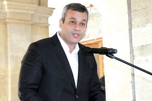 ΧΑΡΗΣ ΜΑΜΟΥΛΑΚΗΣ