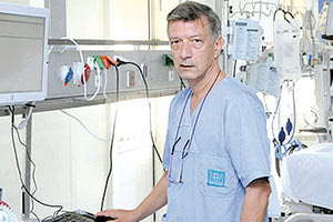Ο υπεύθυνος των Μονάδων Εντατικής Θεραπείας του νησιού και διευθυντής της ΜΕΘ του Πανεπιστημιακού Γενικού Νοσοκομείου Ηρακλείου, Δημήτρης Γεωργόπουλος