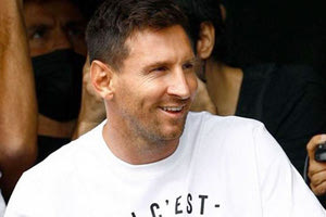 η επίσημη παρουσίαση του Λιονέλ Μέσι από την Παρί Σεν Ζερμέν