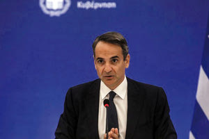 «Μας ασκείτε κριτική για το ότι προστατέψαμε την ανθρώπινη ζωή; Δεν μπορώ να το αντιληφθώ», είπε χθες ο πρωθυπουργός