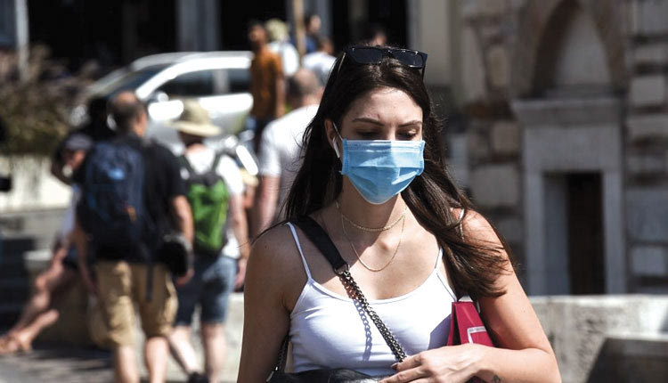 ... δεν ζήσαμε και πολύ χωρίς τις μάσκες…