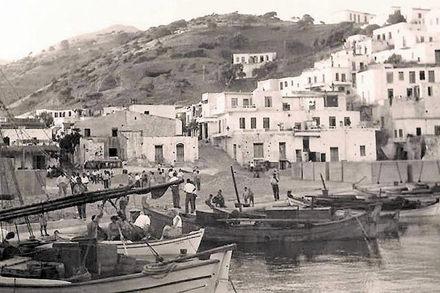 ΦΩΤΟΗΜΕΡΑΣ: Μια σπάνια φωτογραφία της Αγίας Γαλήνης τη δεκαετία του ‘50.