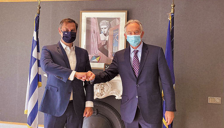 Μεγαλεία για τον Θεοχάρη. Με τον κ. Tony Blair,