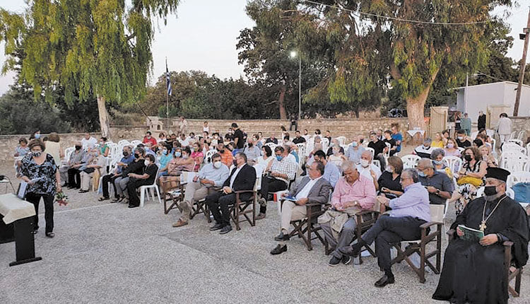 Από την εκδήλωση, όπου ομιλητές, ως εκπαιδευτικοί και μαθητές παλαιότερων χρόνων, μοιράστηκαν τα «πολυκλαδικά» τους βιώματα