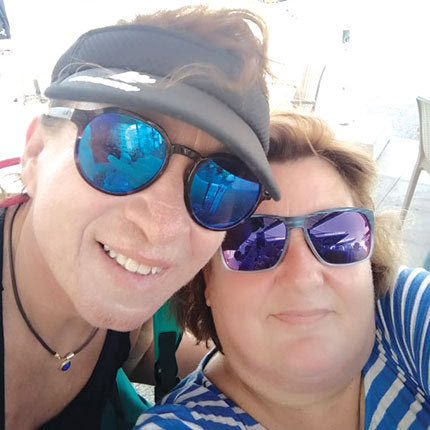 Η έμπειρη για διοργανώσεις ιστιοπλοϊκών αγώνων και άκρως επικοινωνιακή Ρούλα Φλουρή (επί χρόνια γραμματέας στον ΙΟΗ) ήταν στην επιτροπή αγώνα ως μέλος. Επίσης η πρόεδρος του Ναυταθλητικού Ομίλου Τυμπακίου Στέλλα Λενακάκη ήταν στο πλήρωμα του σκάφους Assante από τη Θεσσαλονίκη.