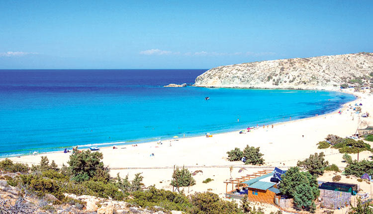 Έψαχναν τον γυμνό τουρίστα