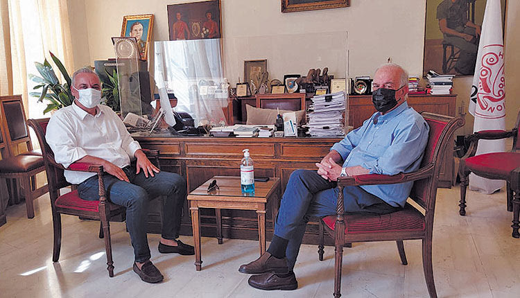 Από τη συνάντηση στο Δήμο Ηρακλείου