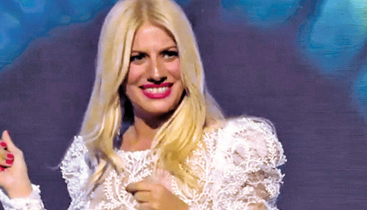 η Άννα Μαρία Ψυχαράκη