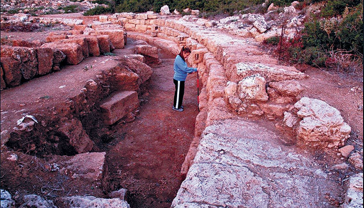 Η Φαλάσαρνα αποκαλύπτει  αρχαία μυστικά και ναυάγιο  του Β’ Παγκοσμίου Πολέμου