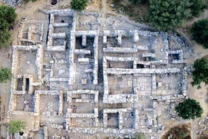 το ανάκτορο της Ζωμίνθου