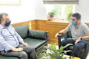 Συνάντηση Αρναουτάκη με τον Μποκέα