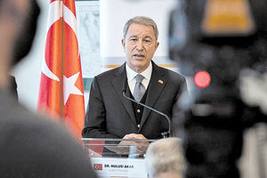 ο Τούρκος υπουργός Άμυνας Χουλουσί Ακάρ