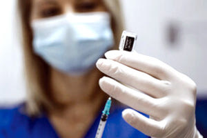 εμβολιάζονται