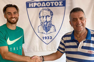 Ο Νταμιάνοβιτς με τον τεχνικό διευθυντή του Ηροδότου κ. Σωκιανό