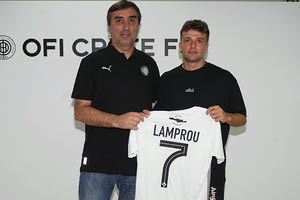 Ο Λάζαρος Λάμπρου με τον ποδοσφαρικό του «πατέρα» Γιάννη Σαμαρά