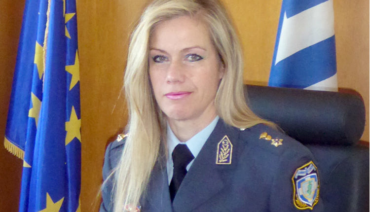 η νέα Διοικήτρια του Τμήματος Τροχαίας ΒΟΑΚ Αστυνόμο Α’ κα Ελένη Παπαθανασίου,
