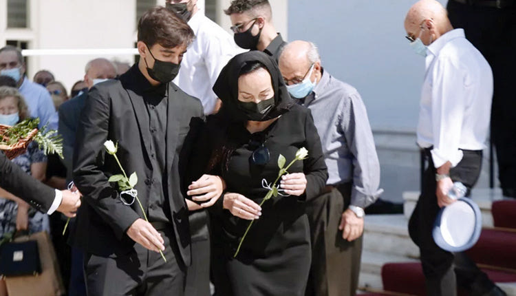 Το τελευταίο “αντίο” στον Άκη Τσοχατζόπουλο 