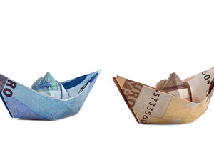 30ΕΤΕΣ ΚΑΙ 5ΕΤΕΣ ΟΜΟΛΟΓΟ Σε νέα διπλή έξοδο στις αγορές για πρώτη φορά