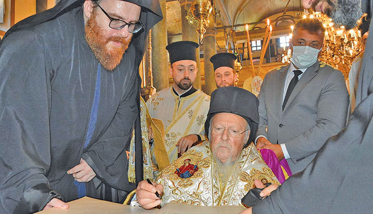 Με ιδιαίτερη λαμπρότητα, σύμφωνα με τη μακραίωνη εκκλησιαστική τάξη και παράδοση, εορτάστηκε χθες 1η Σεπτεμβρίου 2021, στο Οικουμενικό Πατριαρχείο η αρχή της Ινδίκτου