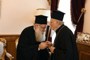 ΚΥΡΙΛΛΟΣ: “ΝΑ ΑΚΟΥΜΕ ΤΟΥΣ ΕΙΔΙΚΟΥΣ” “Η πίστη στο φάρμακο και στη θεραπεία θα φέρει την ίαση”