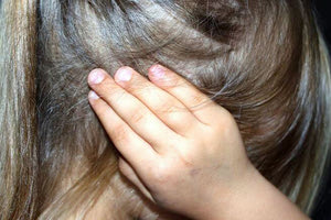 ΚΑΤΑΓΓΕΛΙΑ ΓΙΑ ΑΣΕΛΓΕΙΣ ΠΡΑΞΕΙΣ: Σοκ για τις οικογένειες της 6χρονης και του ηλικιωμένου