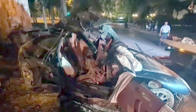  Το αυτοκίνητό του, άμορφη μάζα σιδηρικών