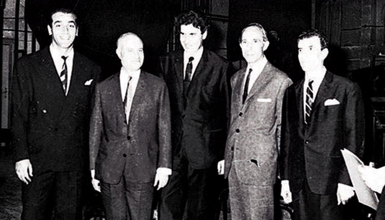 Μίκης Θεοδωράκης