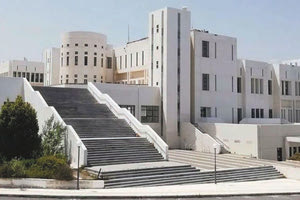 ΠΑΝΕΠΙΣΤΗΜΙΟ ΚΡΗΤΗΣ: Φόρος τιμής στον Μίκη με υποστολή των σημαιών