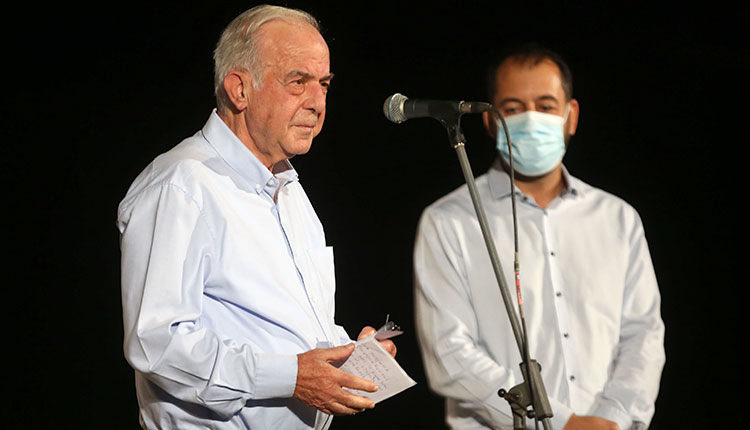 ΛΑΜΠΡΙΝΟΣ ΣΤΗΝ ΠΑΡΑΣΤΑΣΗ ΚΑΠΕΤΑΝ ΜΙΧΑΛΗΣ 