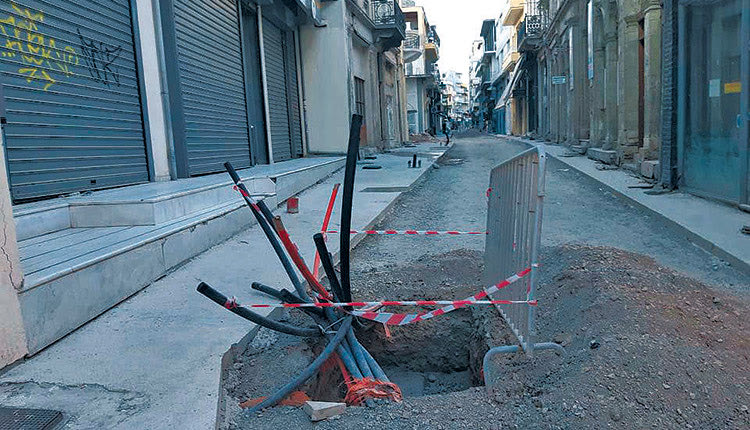 ΜΙΚΡΗ ΕΒΑΝΣ: Αποκαθίστανται οι ζημιές που άφησαν τα συνεργεία του ΟΤΕ