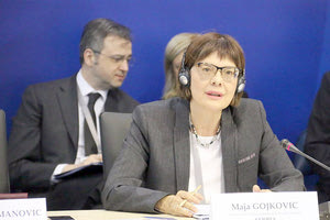 η Αντιπρόεδρος της Κυβέρνησης και Υπουργός Πολιτισμού, πρώην Πρόεδρος της Εθνοσυνέλευσης και πρώην Δήμαρχος του Νόβι Σαντ, ως ειδική απεσταλμένη του Προέδρου της Δημοκρατίας, Maja Gojkovic,