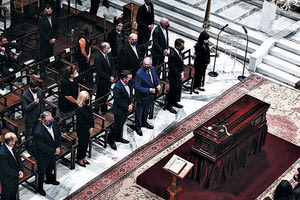 Σύσσωμη η πολιτική ηγεσία του τόπου στην Μητρόπολη