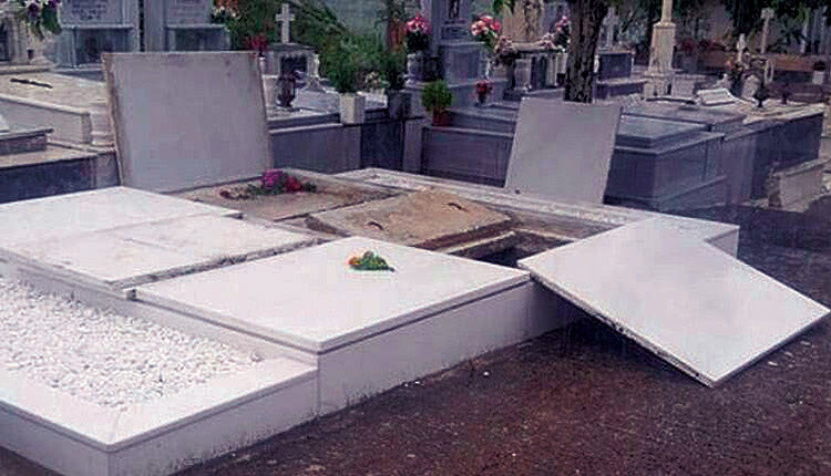 Έτοιμα τα πάντα στον Γαλατά για την ταφή του Μίκη Θεοδωράκη