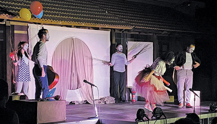 Ολοκληρώθηκαν οι παιδικές  παραστάσεις σε γειτονιές 